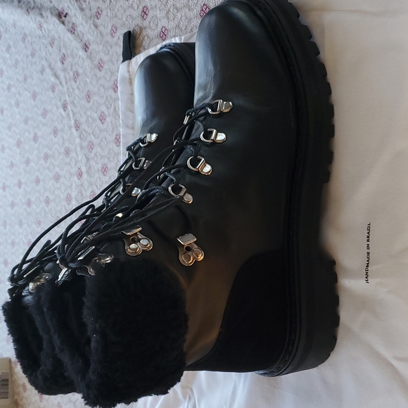 Black Suede Studio brand hikers, size 40, black leather, suede, shearling. - Picture 4 of 9